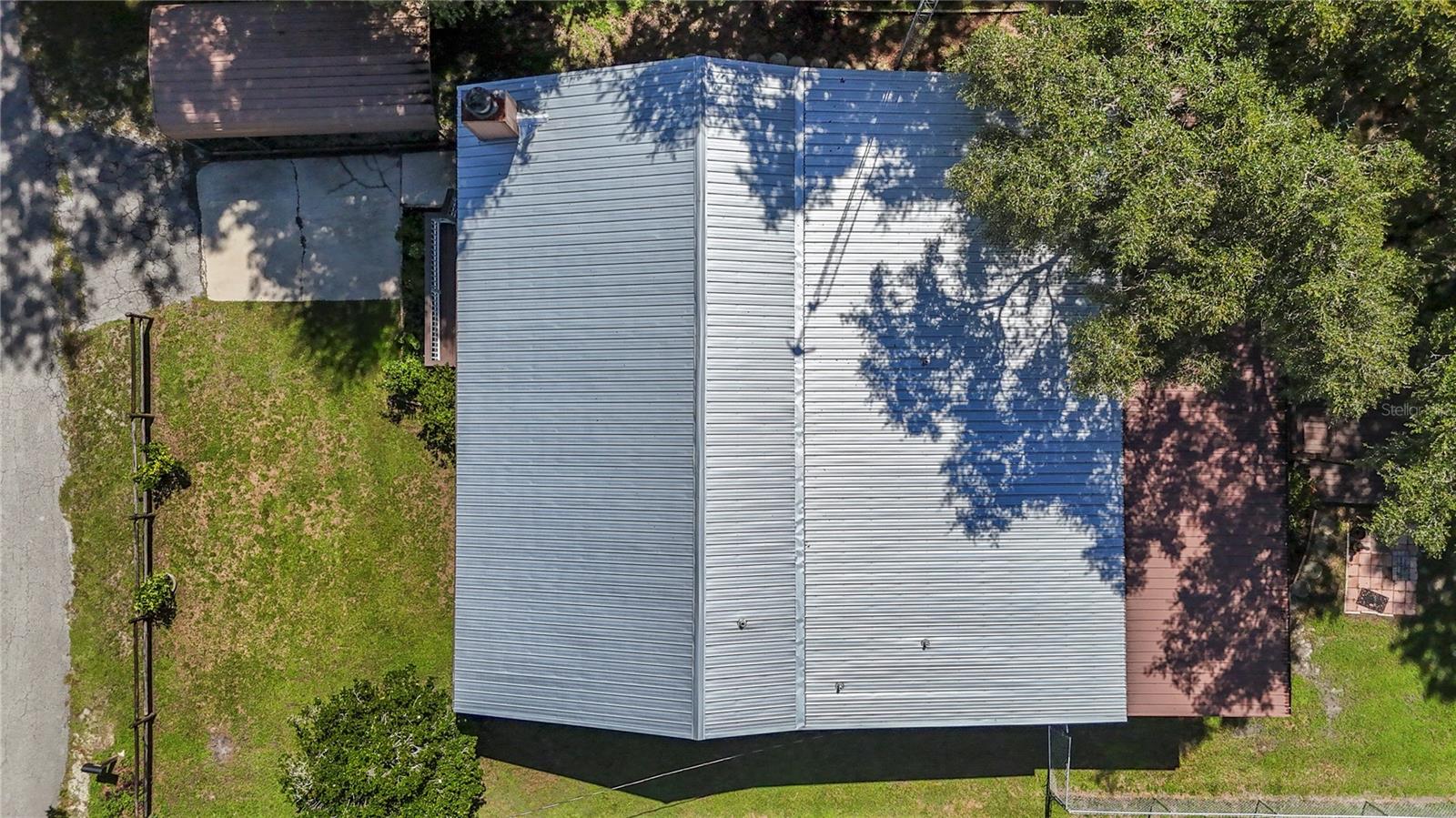 RIVER RETREATS - Residential