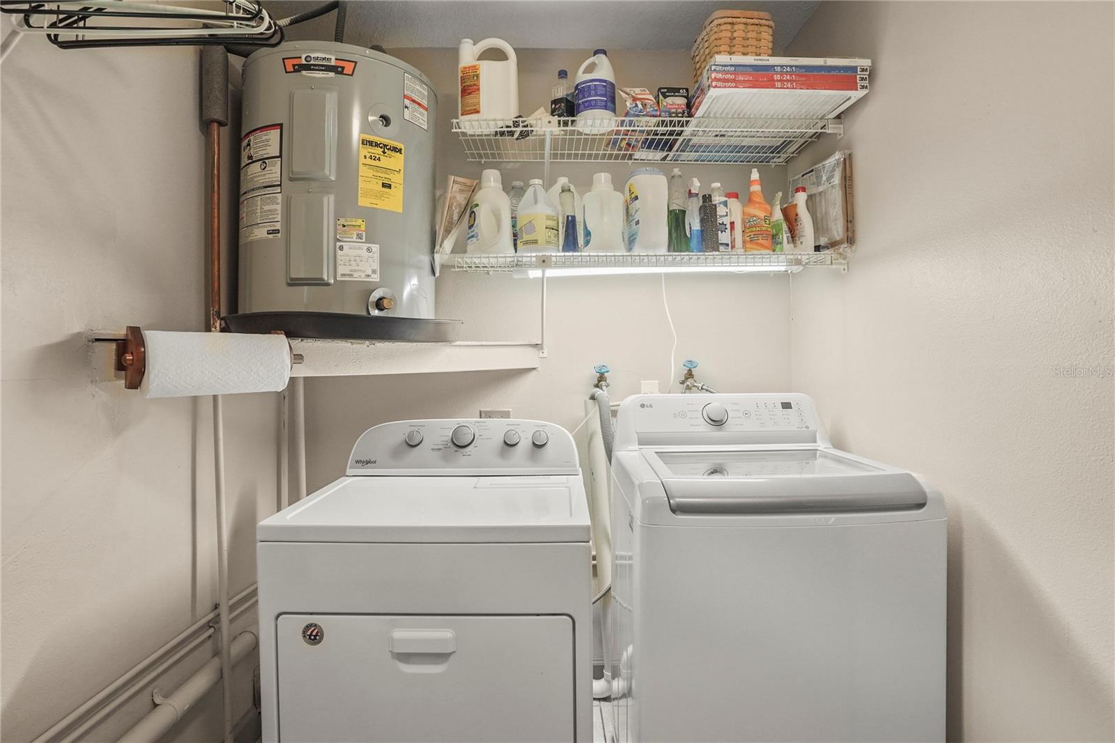 RIVER RETREATS - Residential