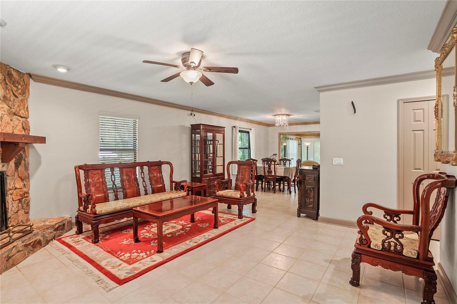 RIVER RETREATS - Residential