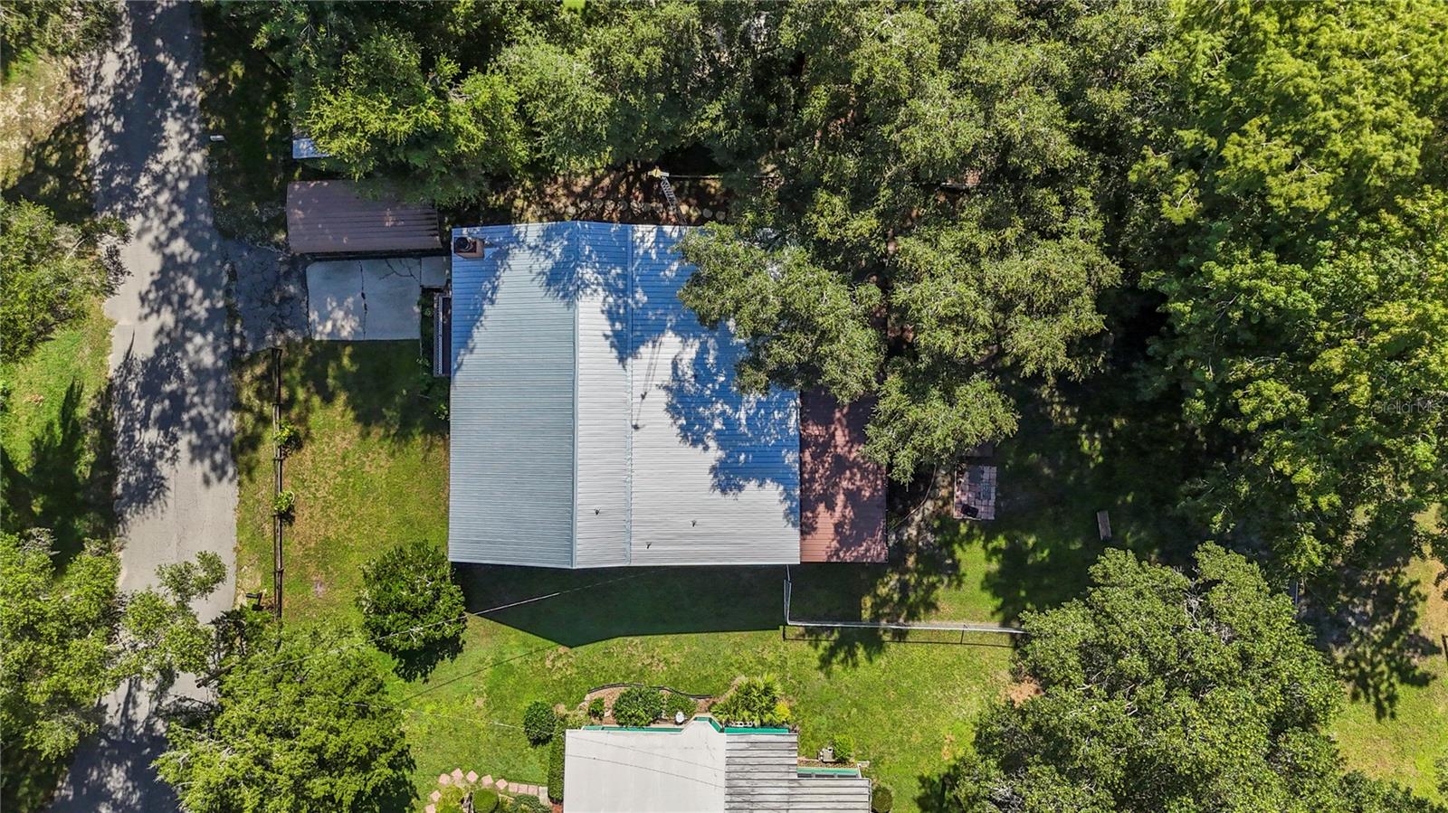 RIVER RETREATS - Residential