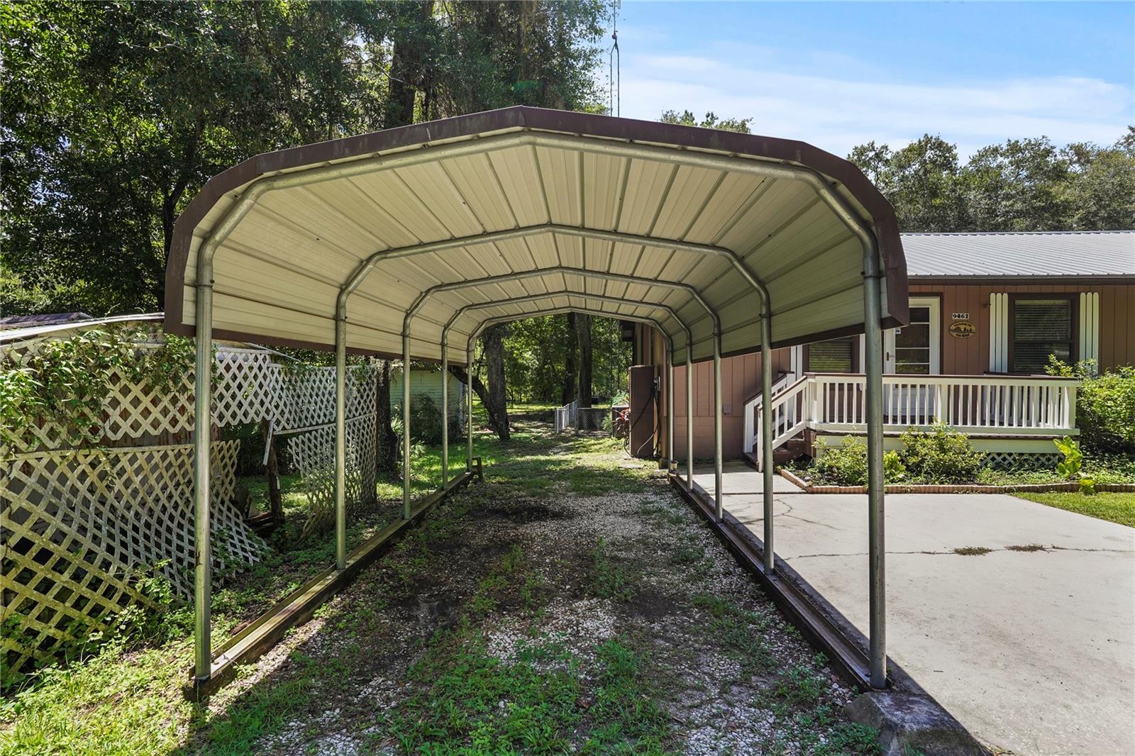 RIVER RETREATS - Residential