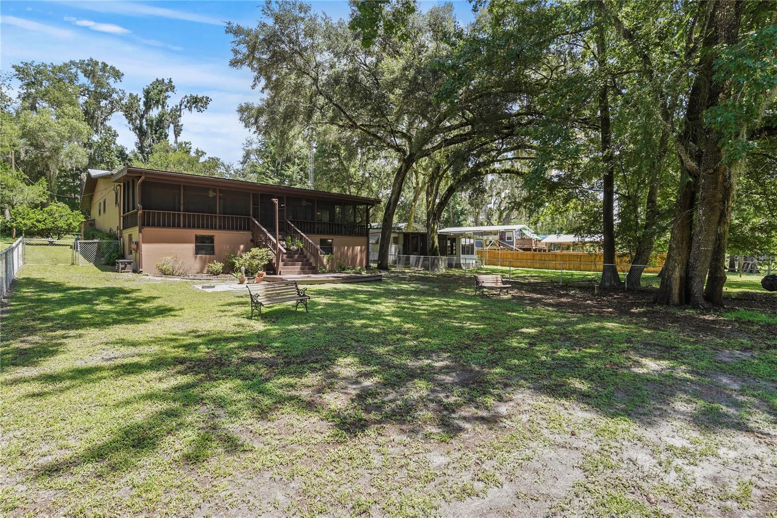 RIVER RETREATS - Residential