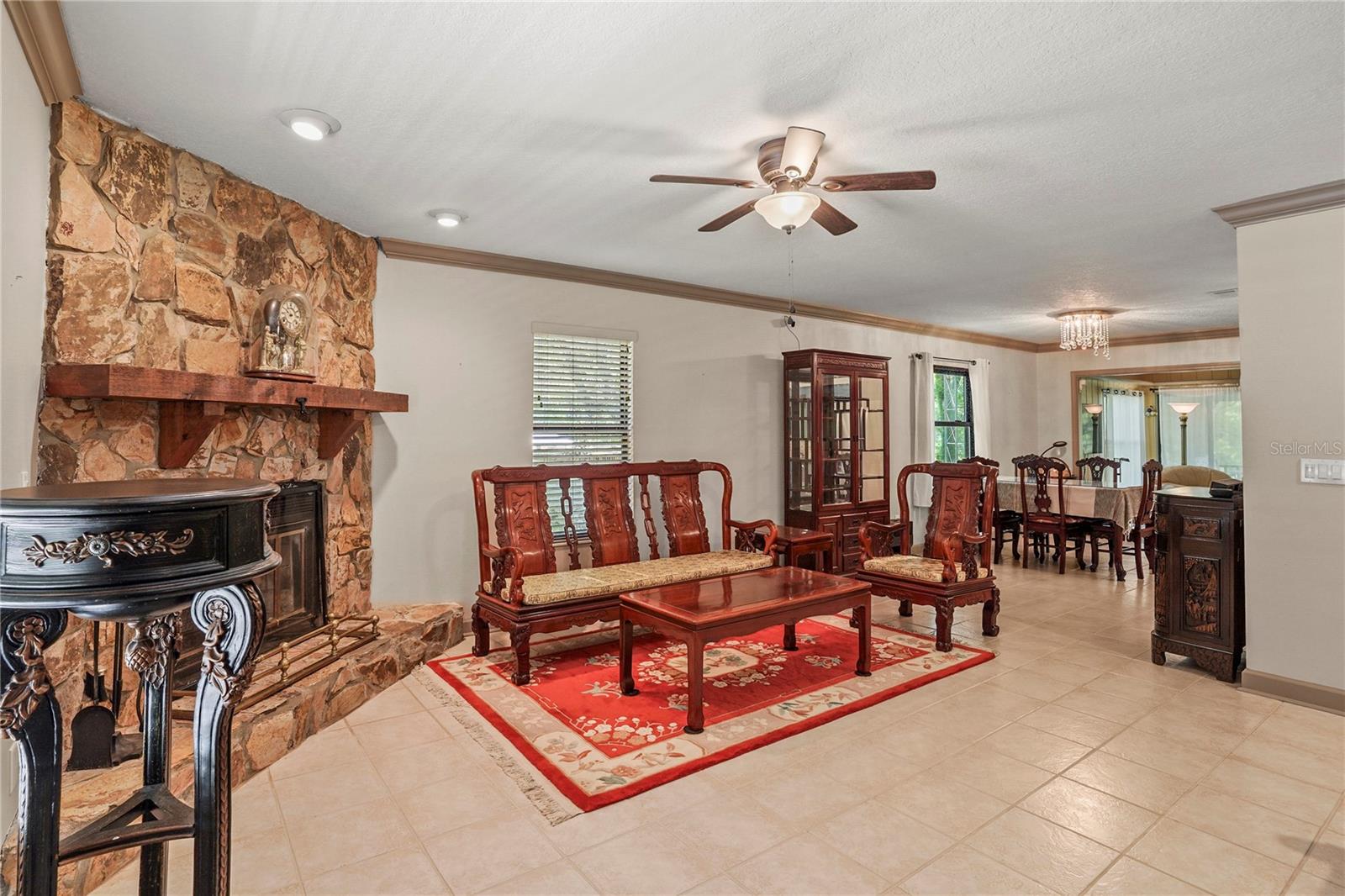 RIVER RETREATS - Residential