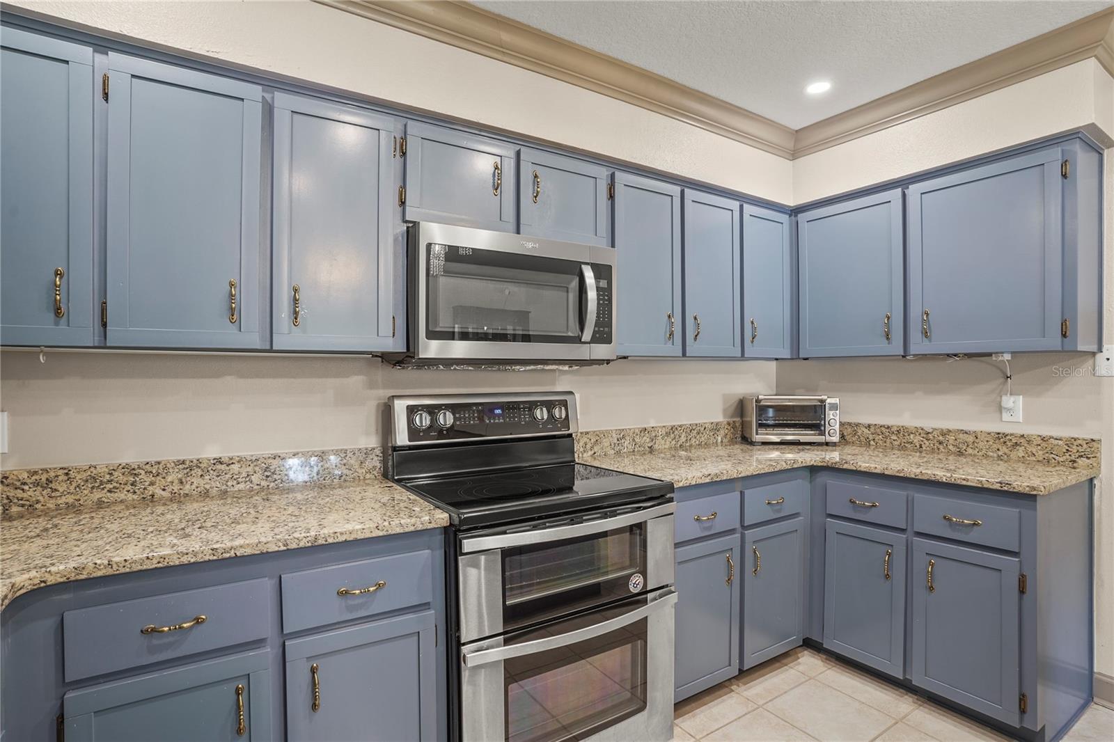 RIVER RETREATS - Residential