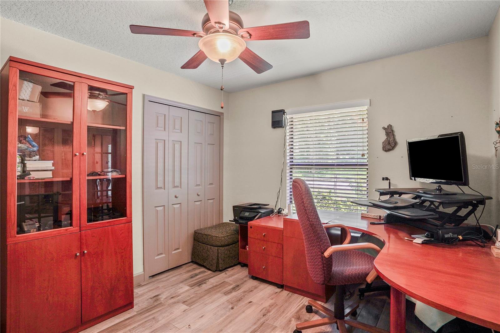 RIVER RETREATS - Residential