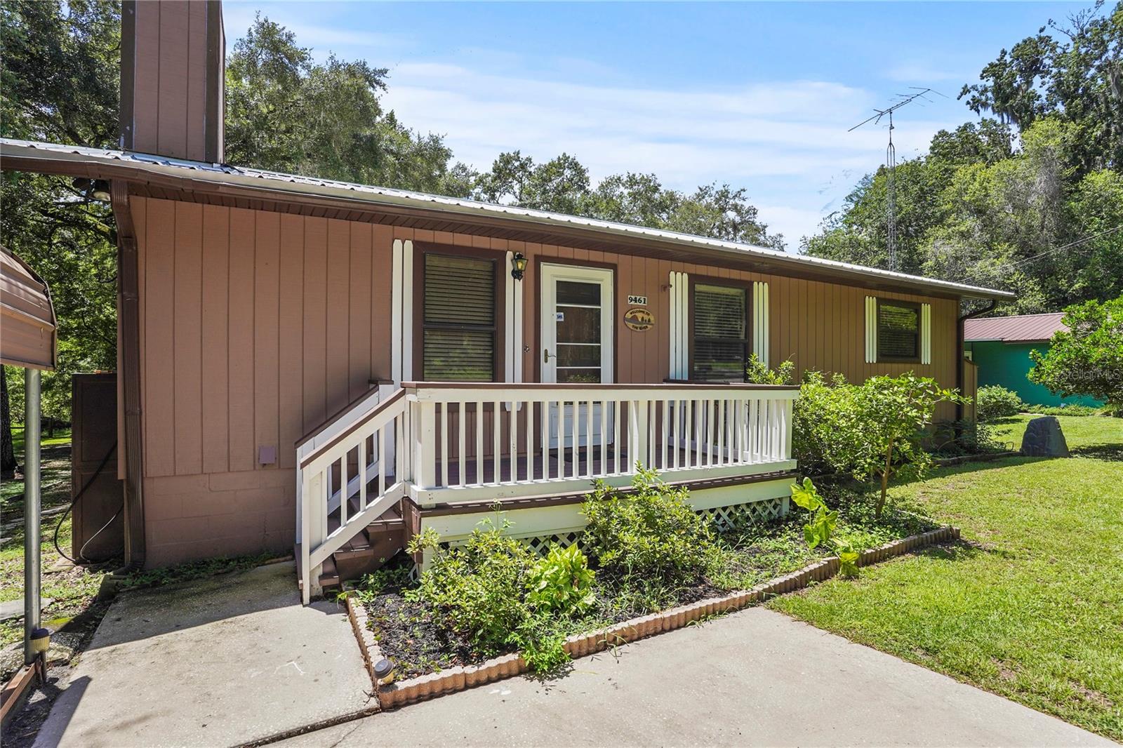 RIVER RETREATS - Residential