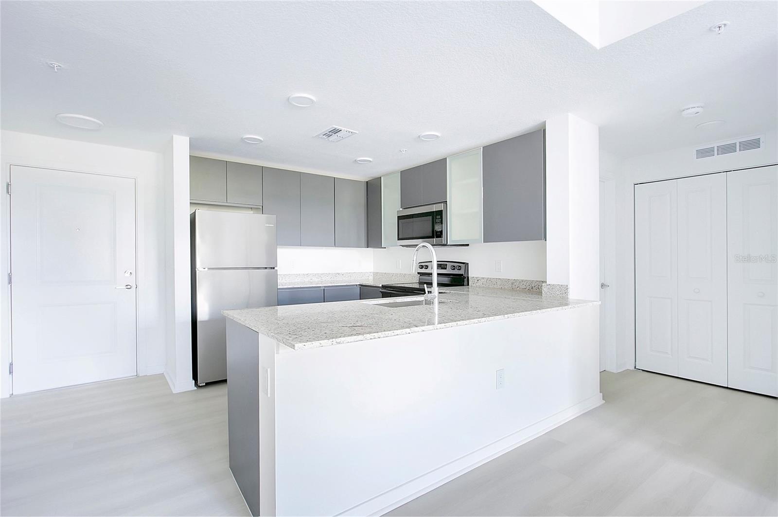 MILLENIA PARK TOWER III CONDOMINIUM - Residential Lease