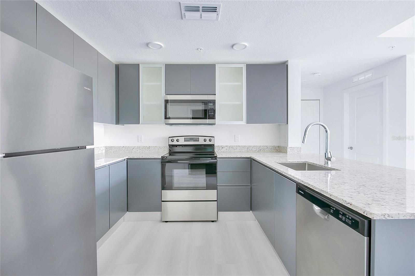 MILLENIA PARK TOWER III CONDOMINIUM - Residential Lease