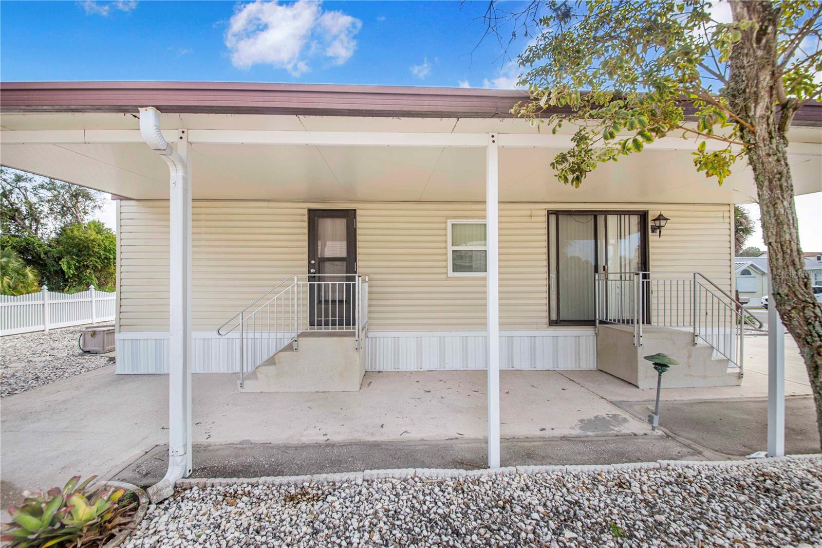 4 FAIRVIEW DRIVE N