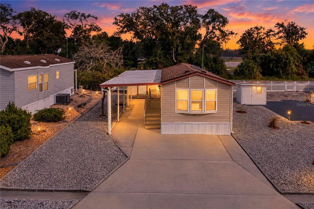 Photo of 4 Fairview Drive N, Haines City, FL 33844 (MLS # P4940273)