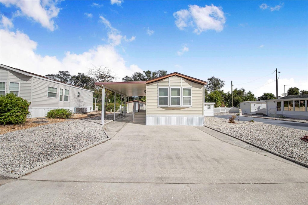 Photo of 4 Fairview Drive N, Haines City, FL 33844 (MLS # P4940273)