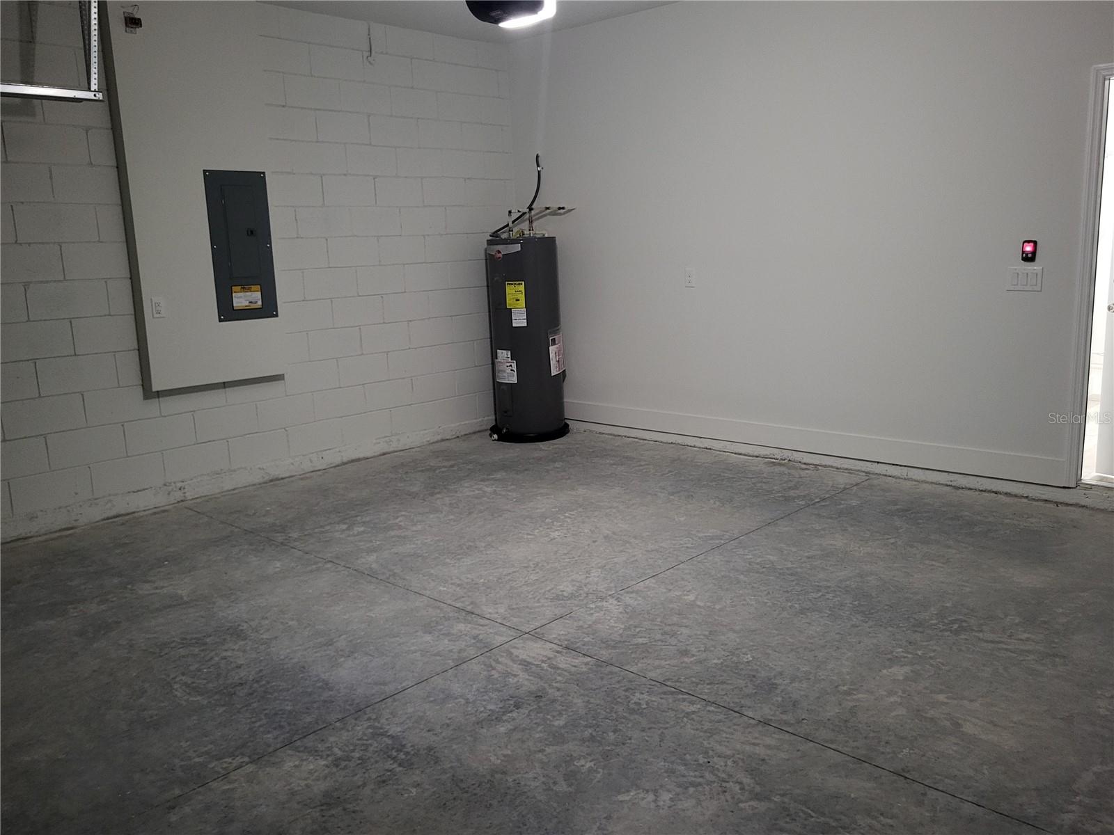 CITRUS SPGS UNIT 08 - Residential Lease