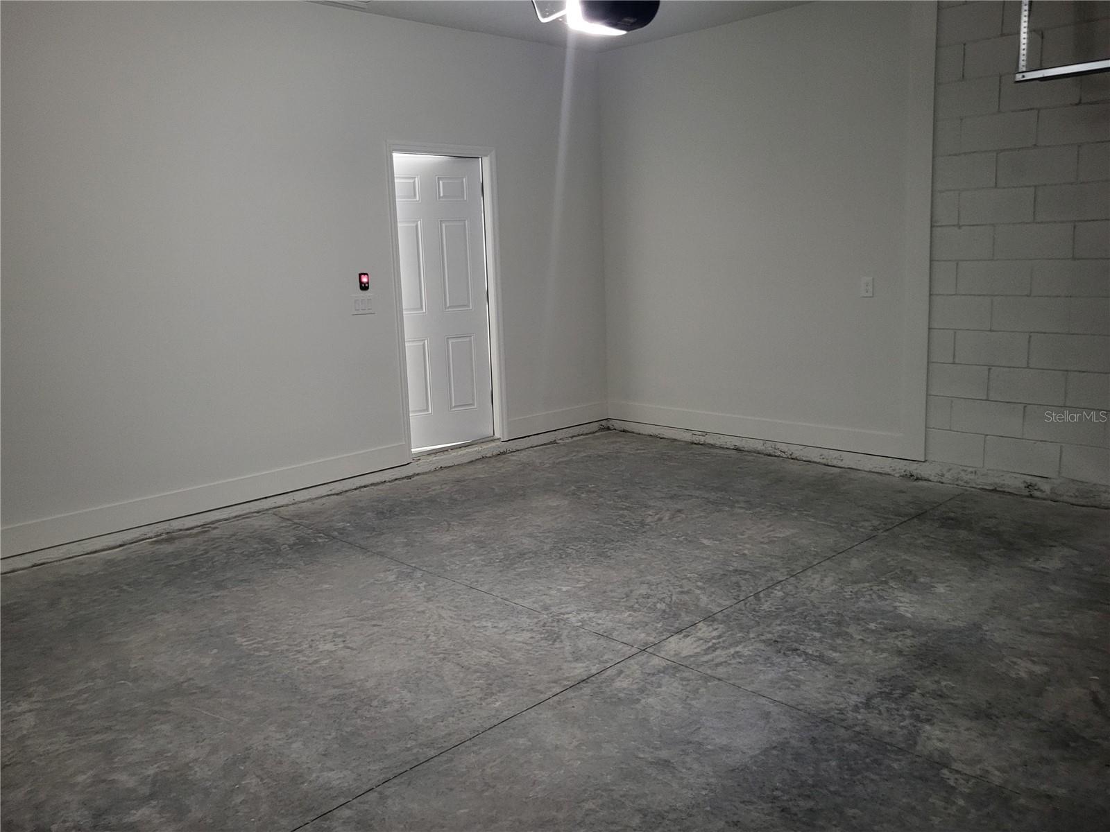CITRUS SPGS UNIT 08 - Residential Lease