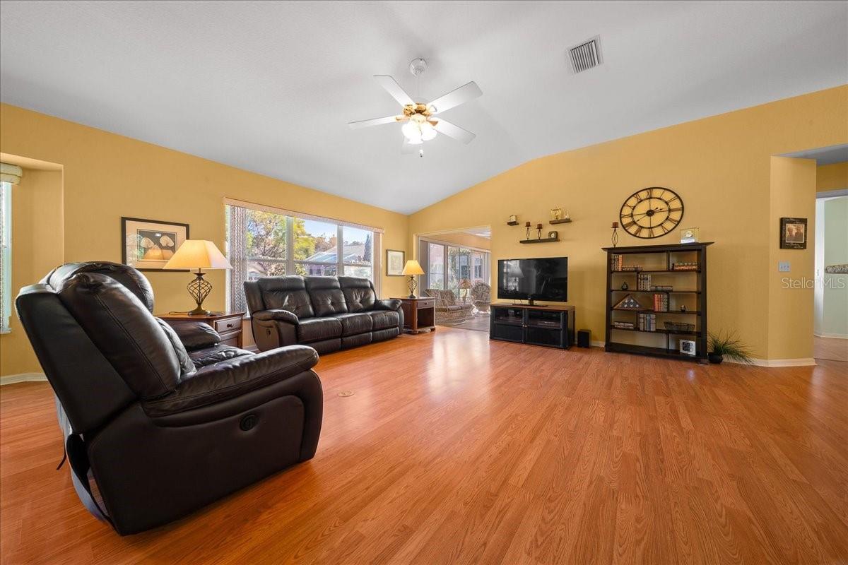 OAK RUN PARK VIEW - Residential