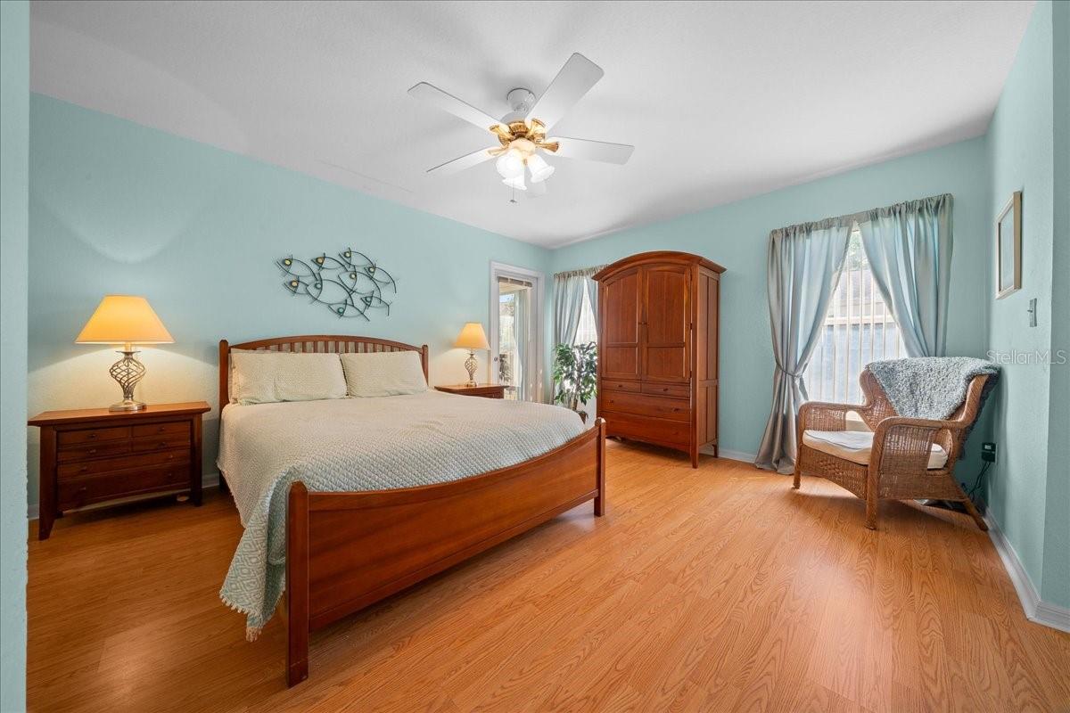 OAK RUN PARK VIEW - Residential