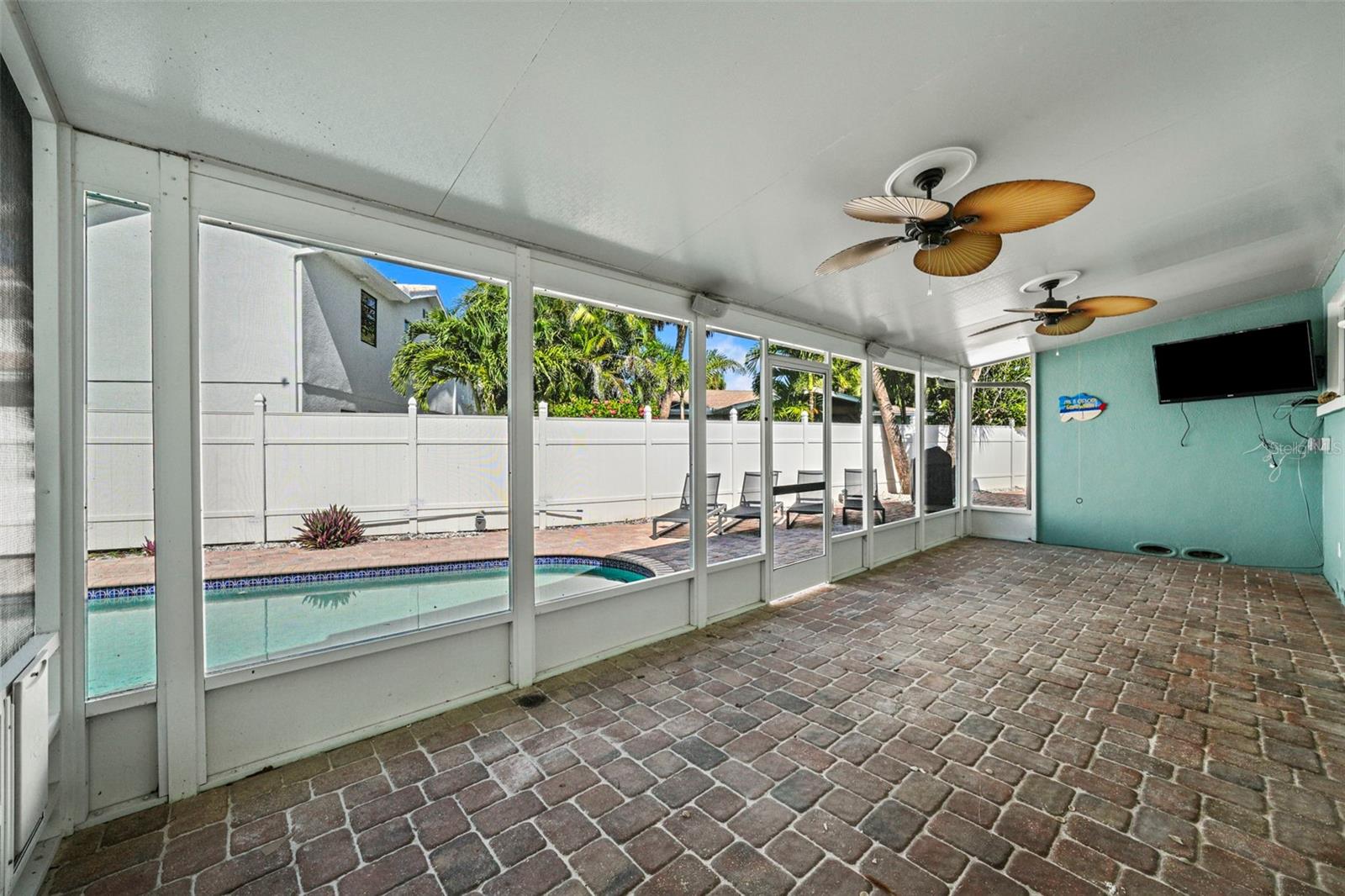 CARLOUEL SUB - Residential