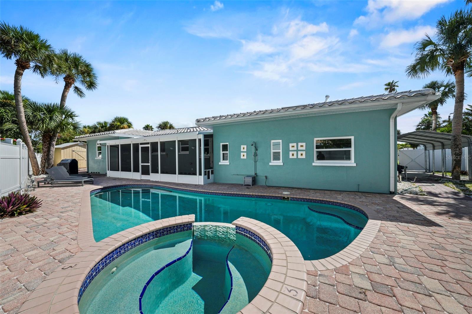 CARLOUEL SUB - Residential