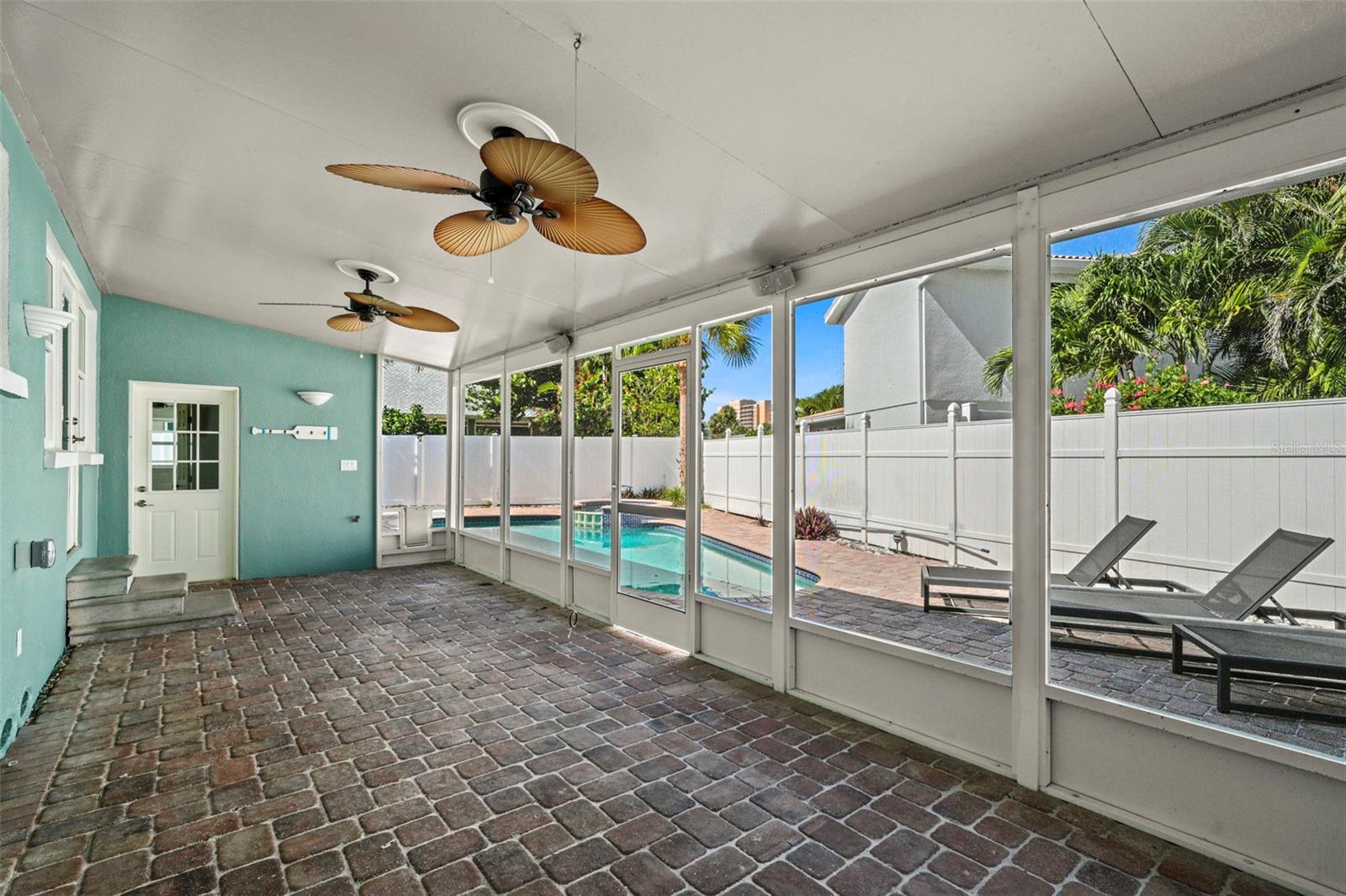 CARLOUEL SUB - Residential