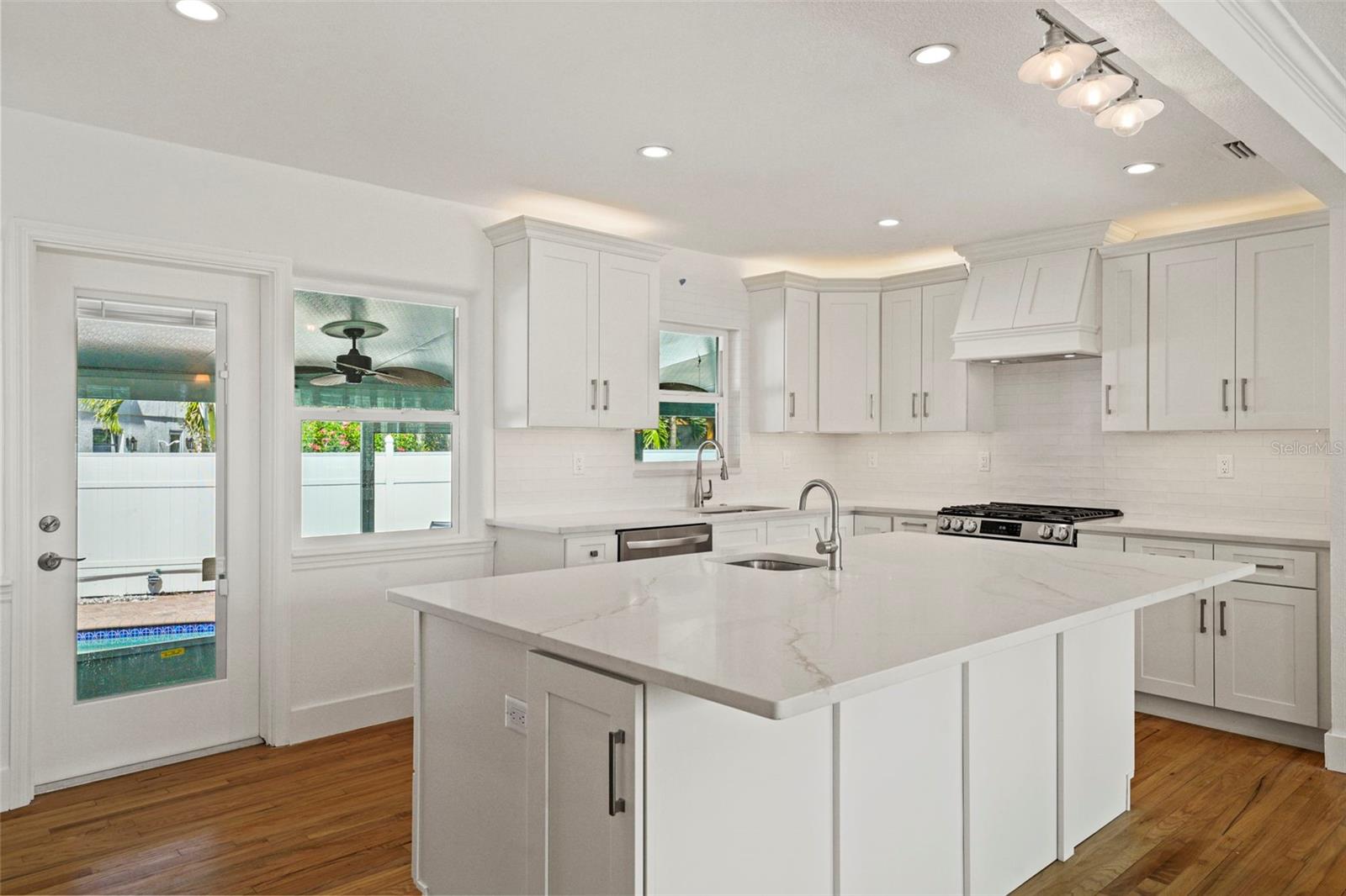 CARLOUEL SUB - Residential