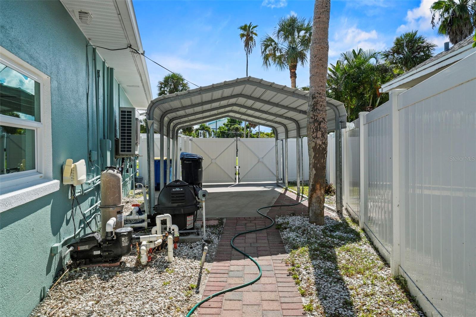 CARLOUEL SUB - Residential