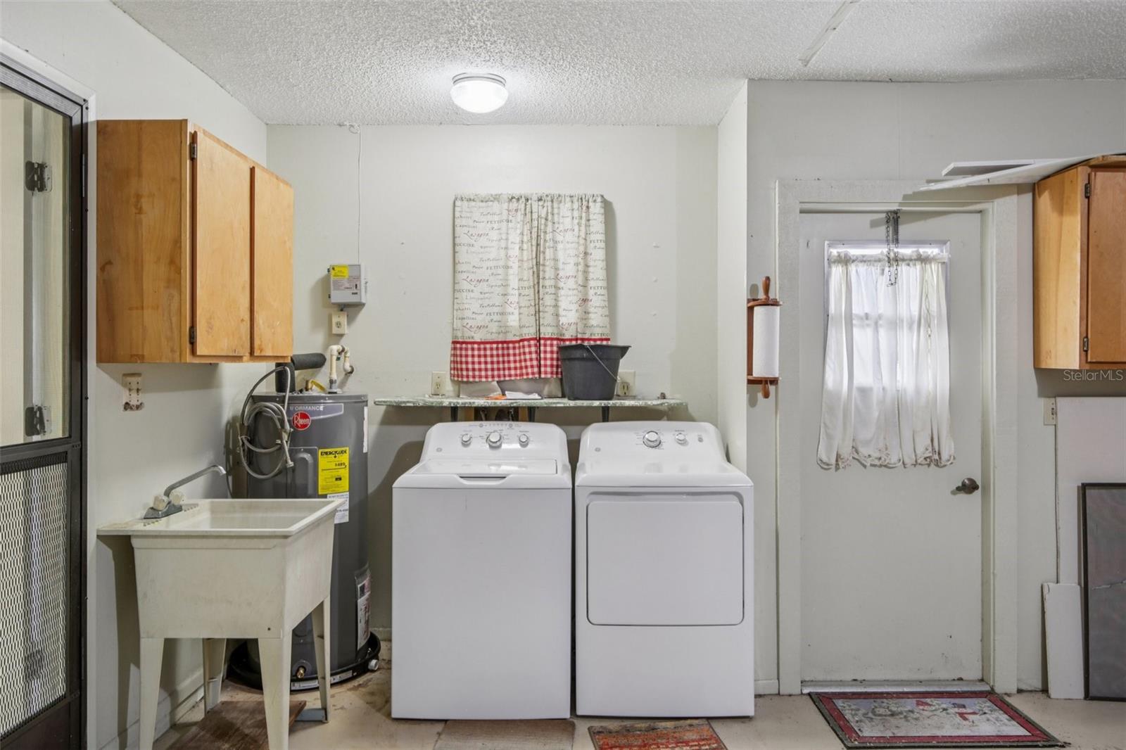 CARLENTINI - Residential Lease