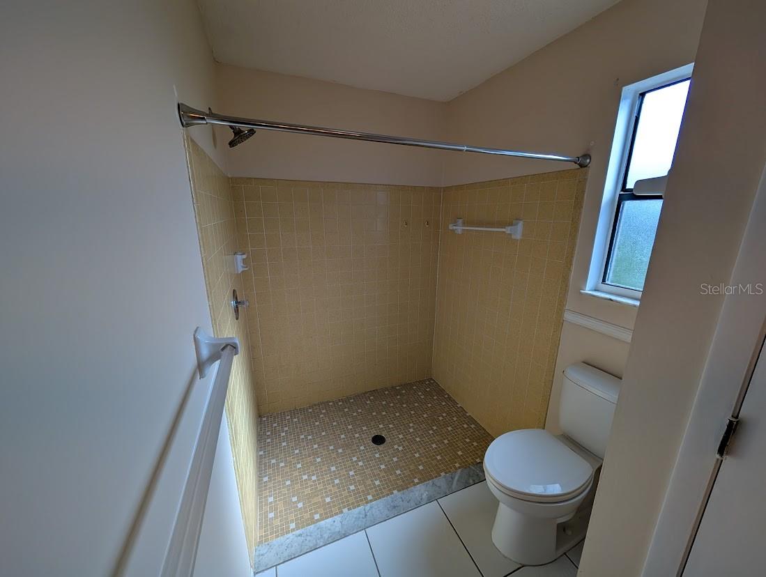 CARLENTINI - Residential Lease