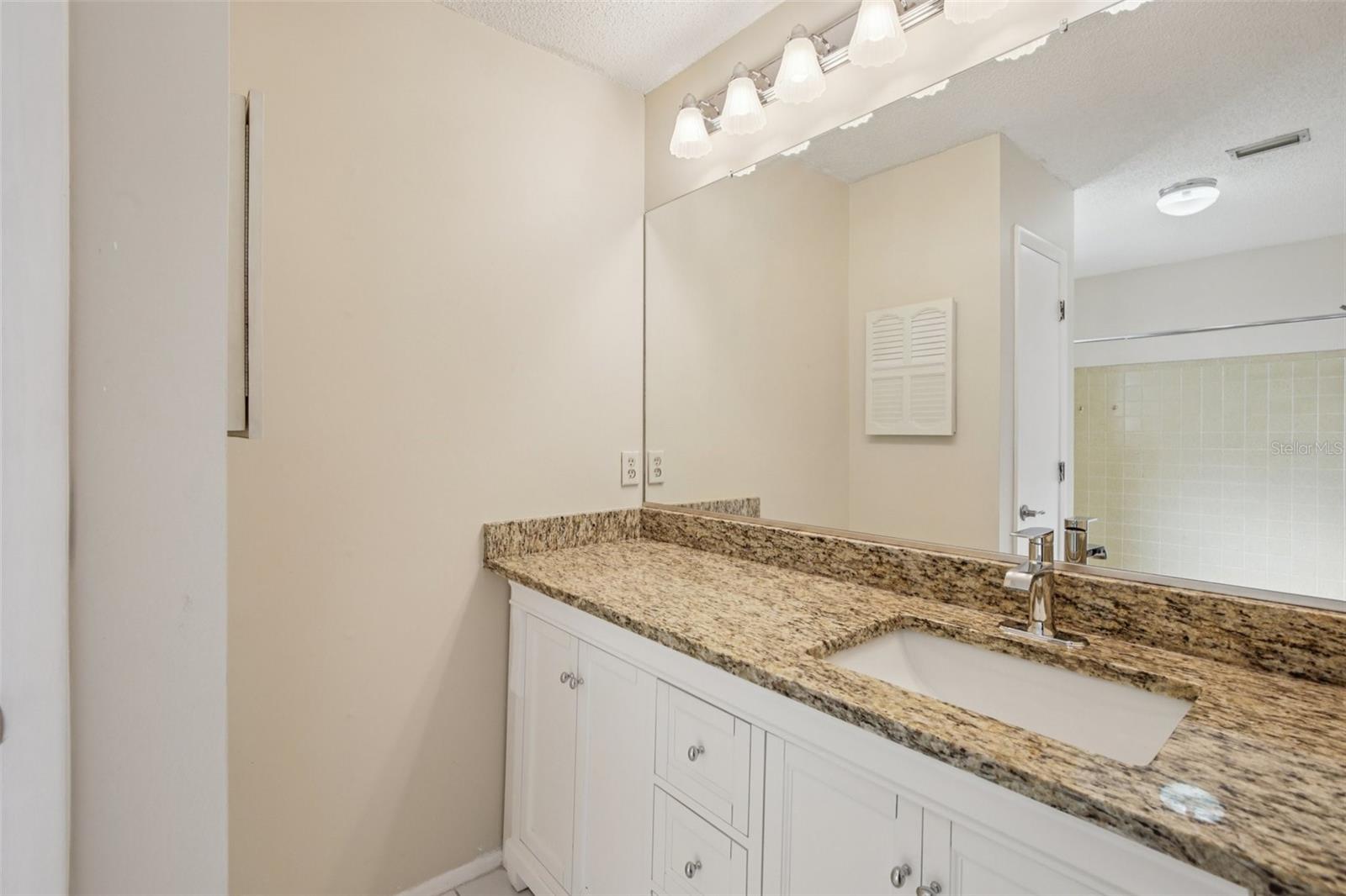 CARLENTINI - Residential Lease