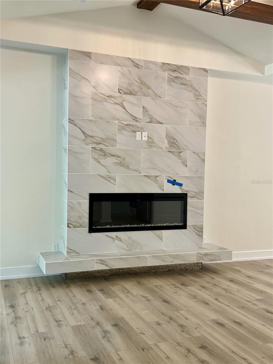 PARKS EDGE PB 37 PG 49 - Residential