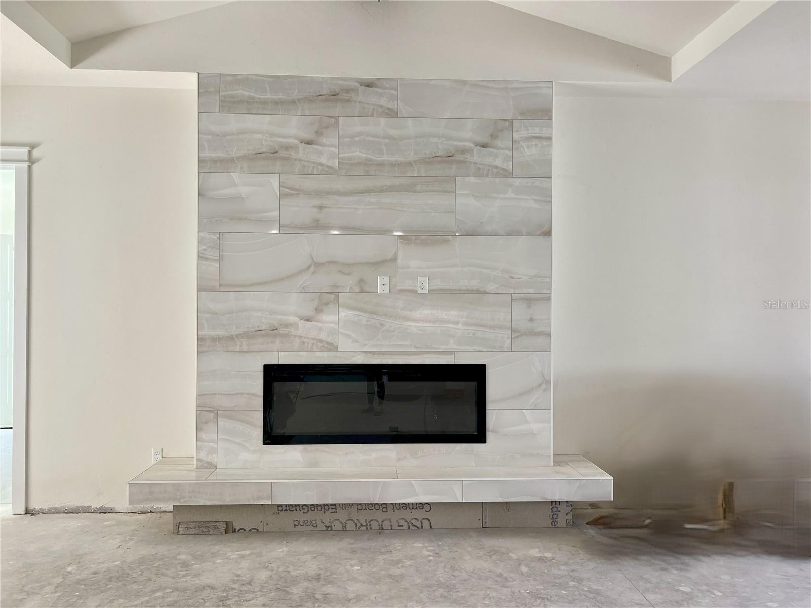 PARKS EDGE PB 37 PG 49 - Residential