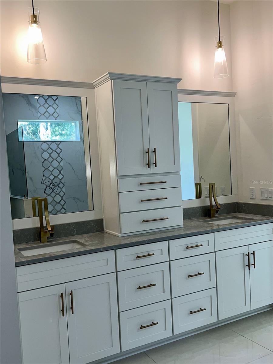 PARKS EDGE PB 37 PG 49 - Residential
