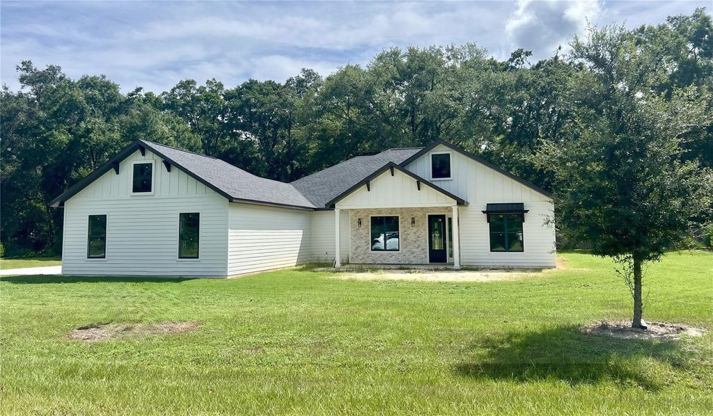 Photo of 3189 NW 135th Way, Gainesville, FL 32607 (MLS # GC534641)