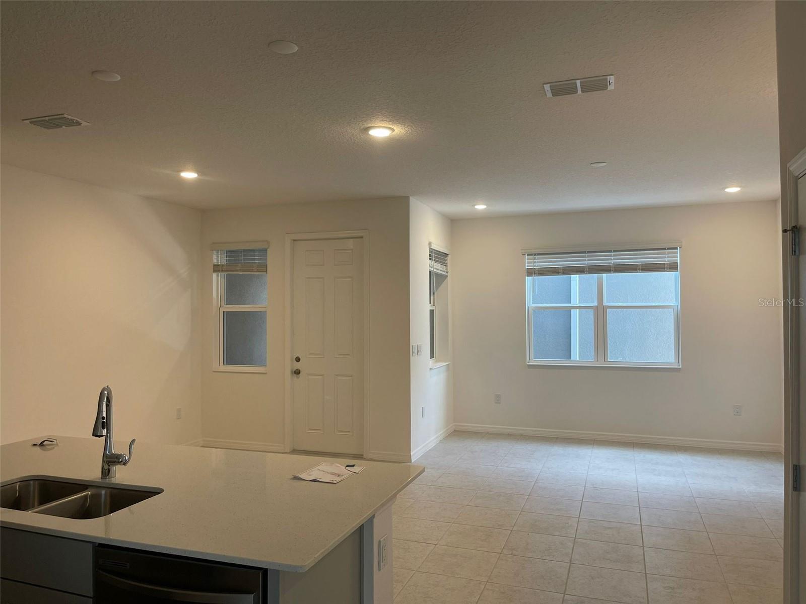 BRIXTON TWNHMS - Residential Lease