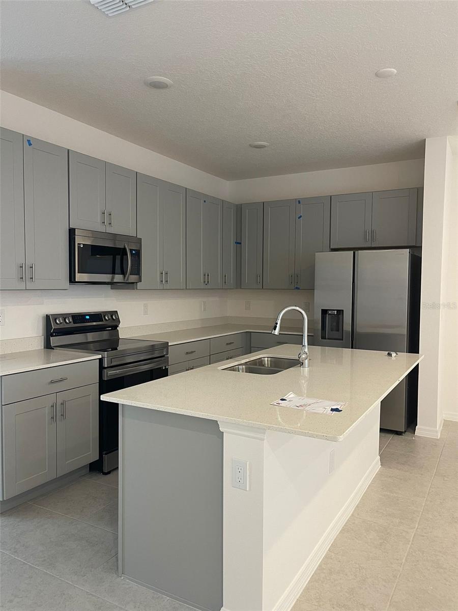 BRIXTON TWNHMS - Residential Lease