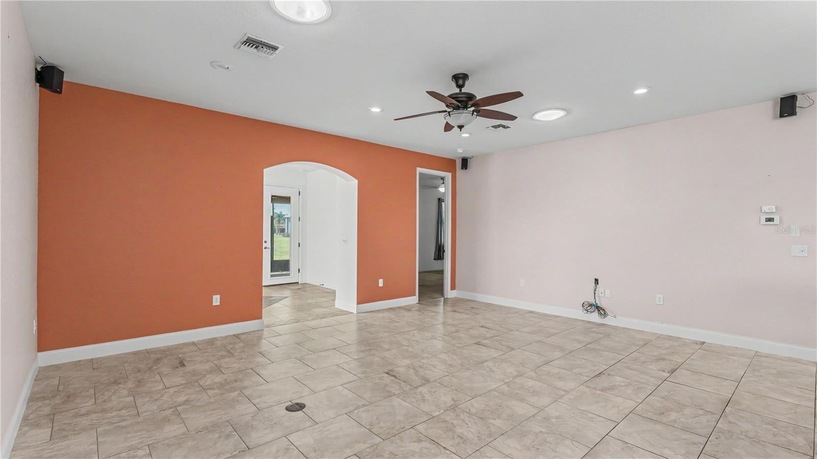 376 NOLANE LANE