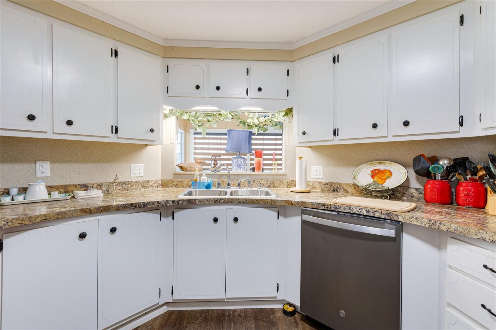 412 VIVAR, NORTH PORT, FL, 34287 4 412 VIVAR