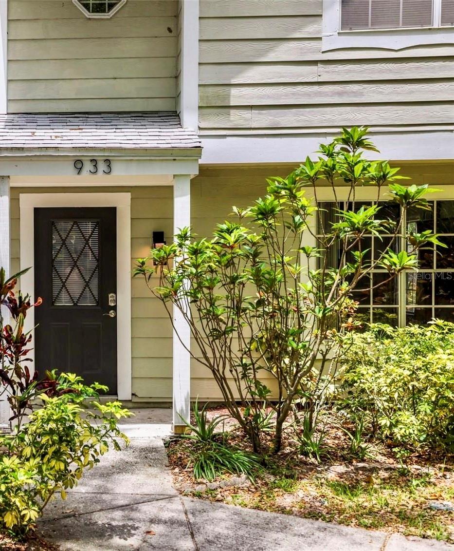 Photo of 933 Hamilton Court, Palm Harbor, FL 34683 (MLS # TB8509208)