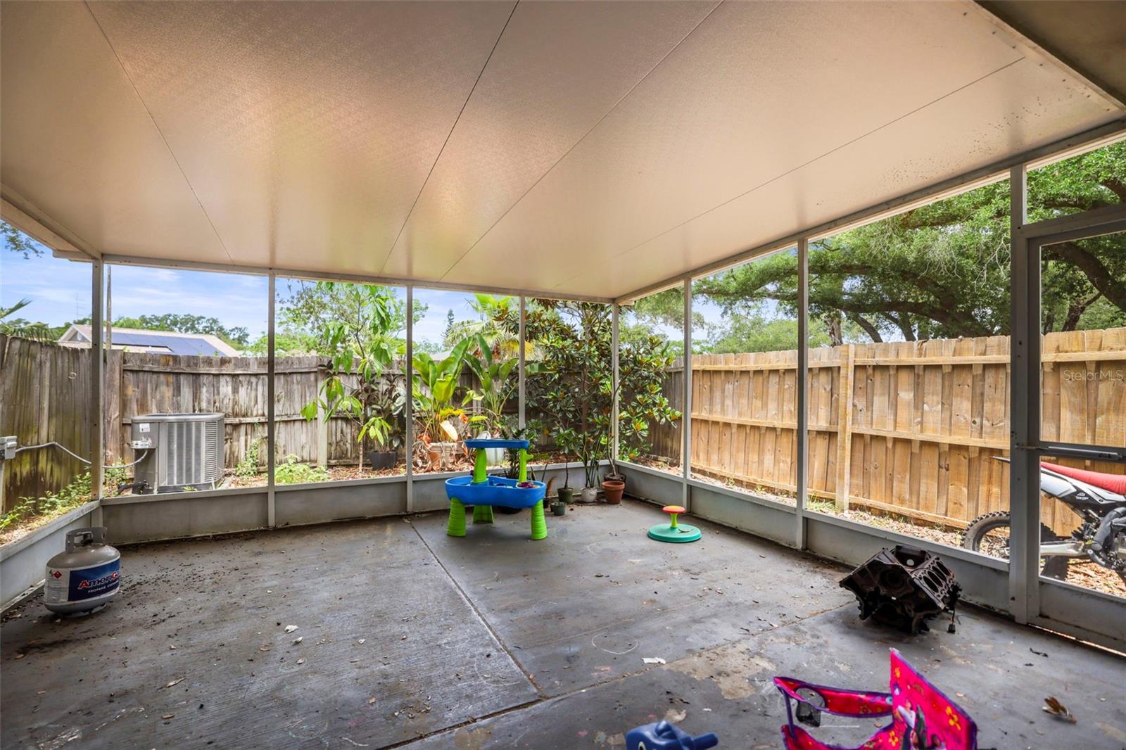 FRANKLIN SQUARE - Residential