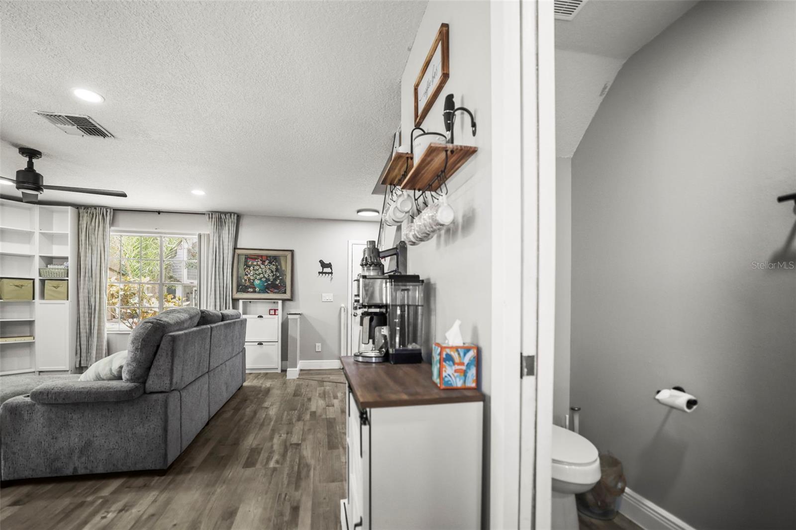 FRANKLIN SQUARE - Residential