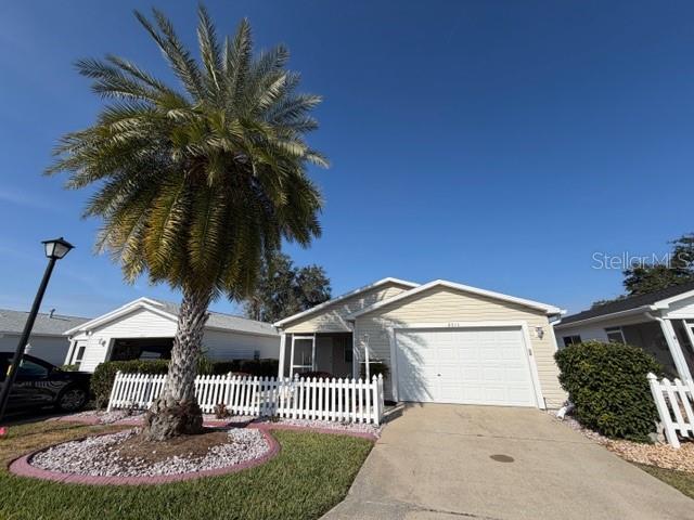 VILLAGES OF SUMTER VILLA LA CRESENTA - Residential Lease