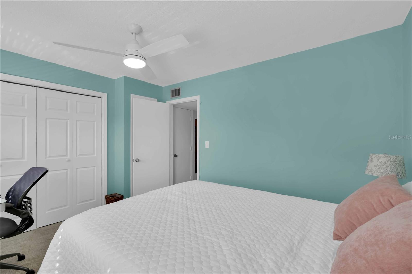 LES CHATEAUX CONDO - Residential