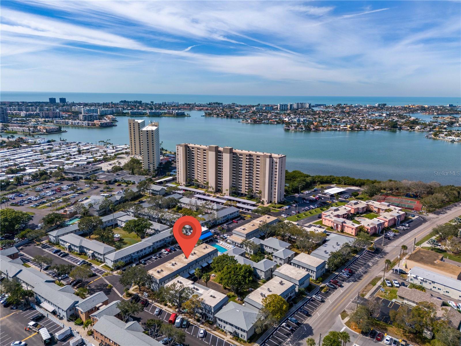 LES CHATEAUX CONDO - Residential