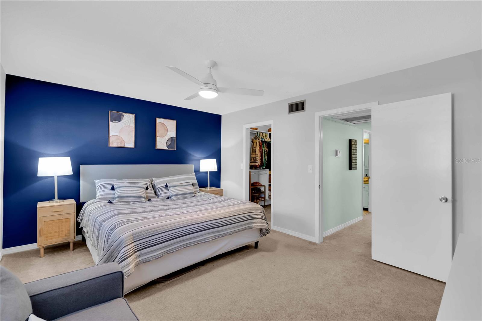 LES CHATEAUX CONDO - Residential