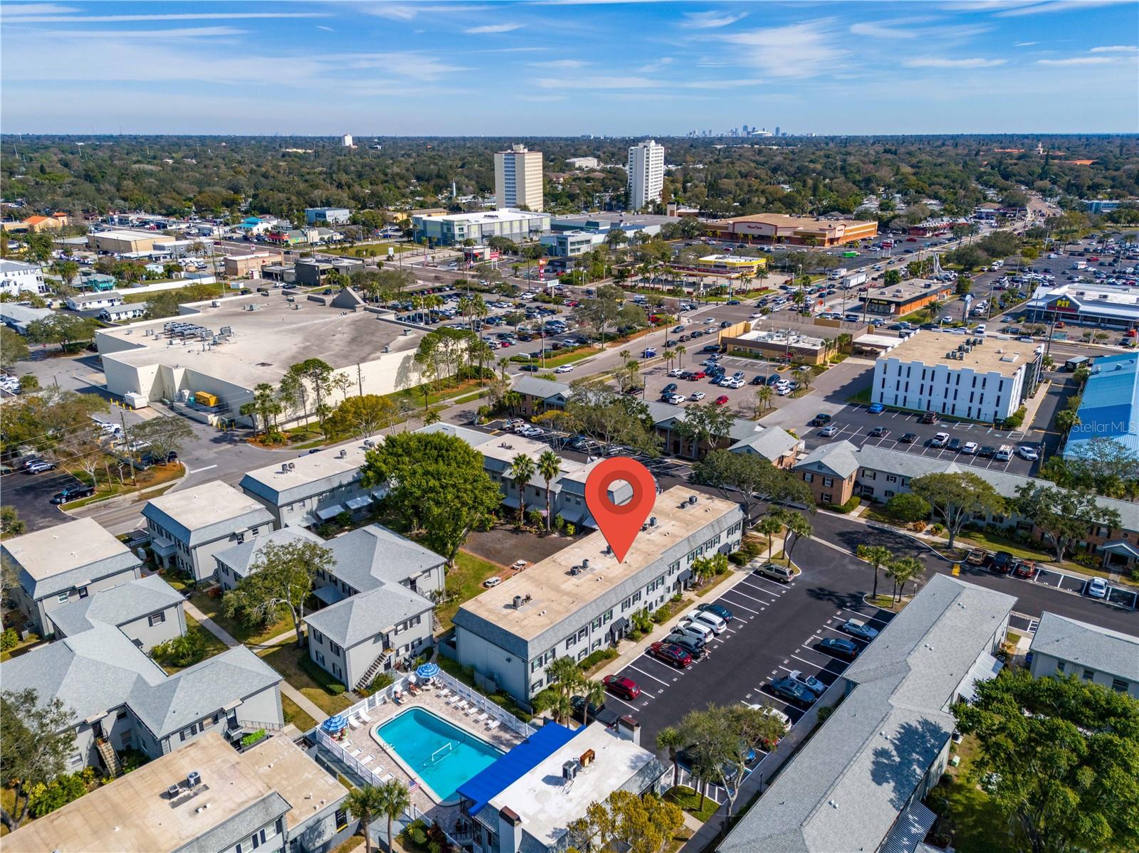 LES CHATEAUX CONDO - Residential