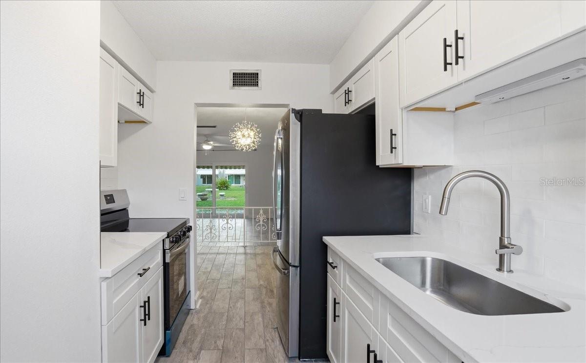 LES CHATEAUX CONDO - Residential