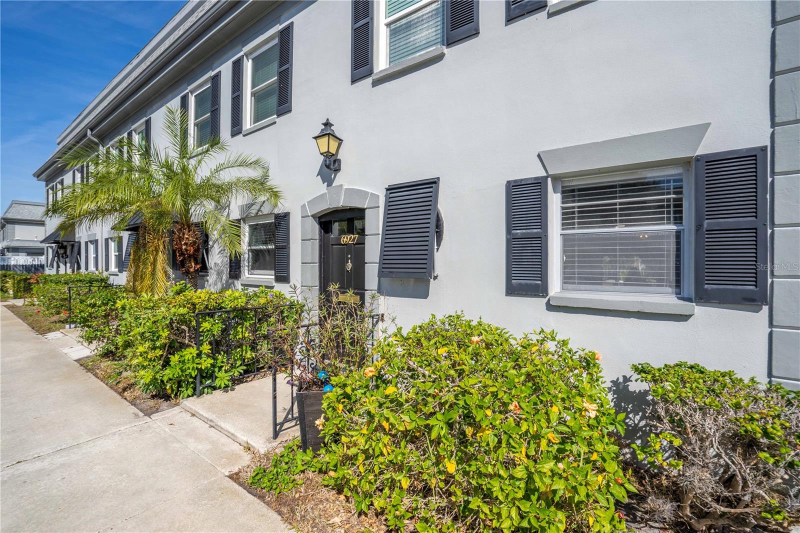 LES CHATEAUX CONDO - Residential