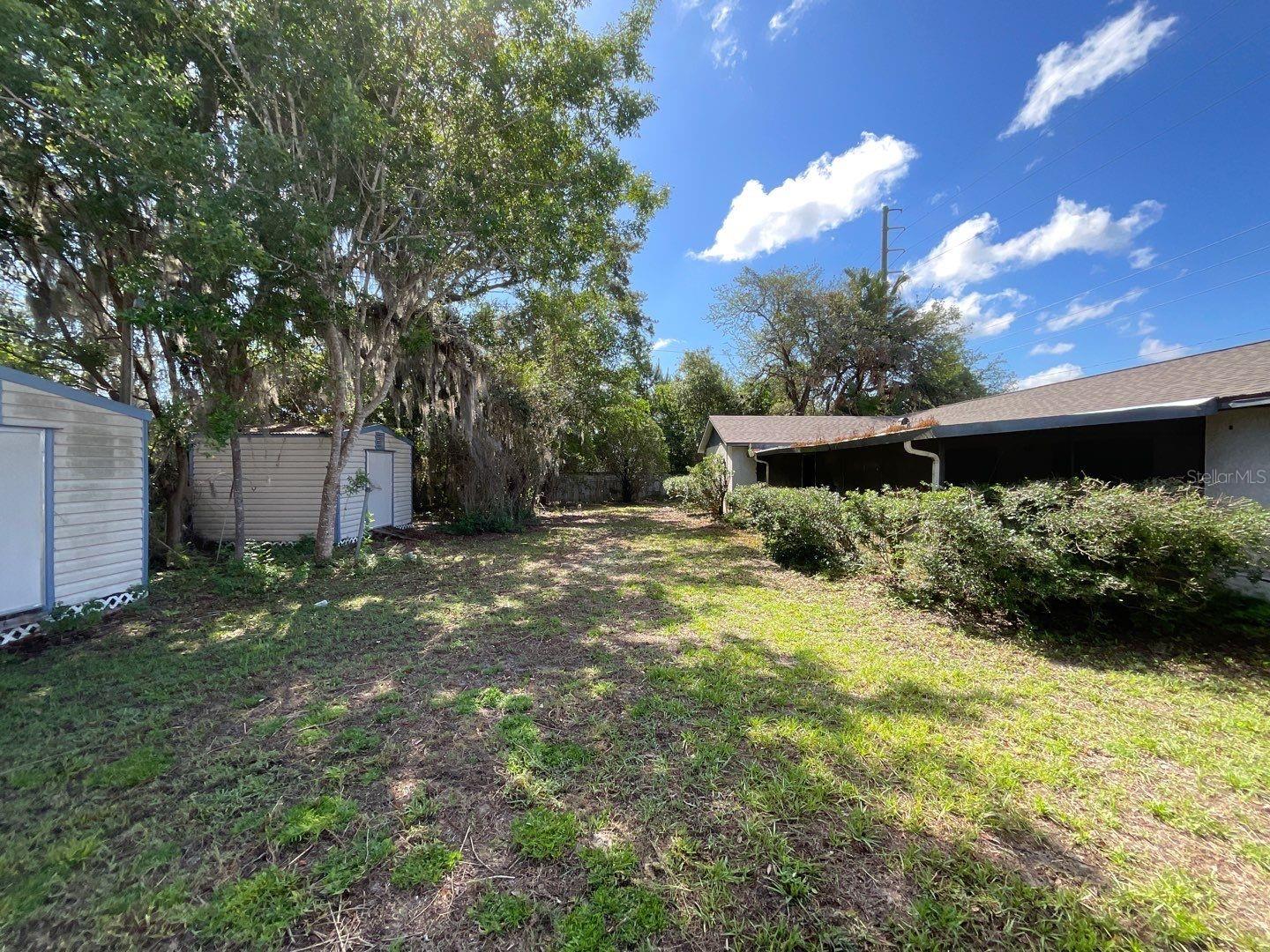 DELTONA LAKES UNIT 09 - Residential