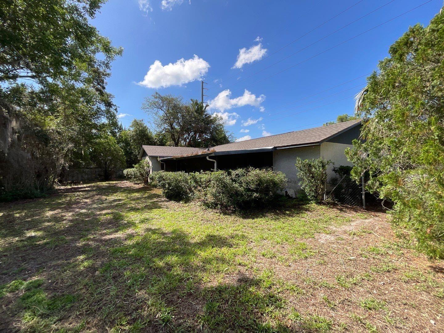 DELTONA LAKES UNIT 09 - Residential