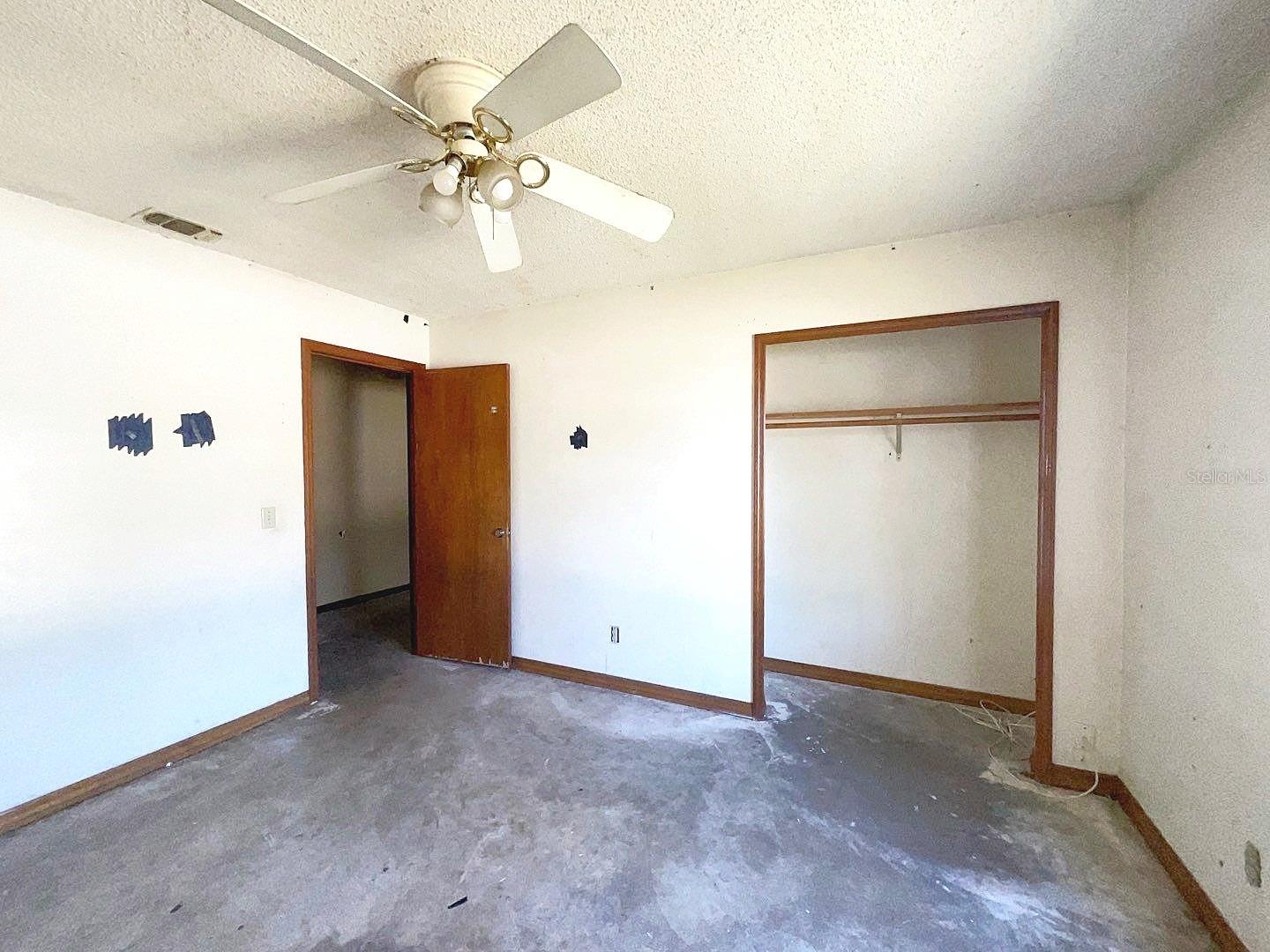 DELTONA LAKES UNIT 09 - Residential