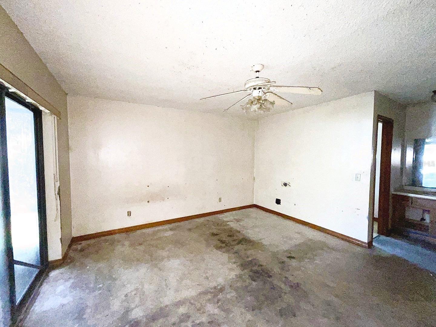 DELTONA LAKES UNIT 09 - Residential
