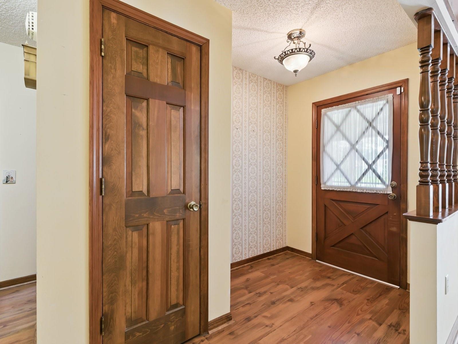 614 CYPRESS COURT